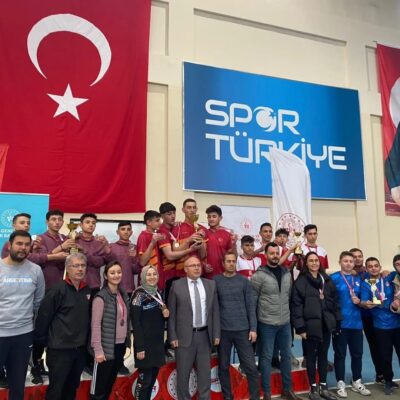 İhsaniye Anadolu Lisesi Okul Sporlarında başarıya doymuyor