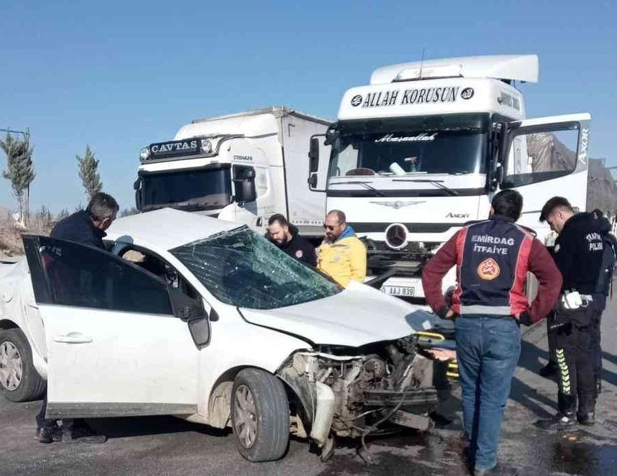 AFYONKARAHİSAR’DA MEYDANA GELEN TRAFİK