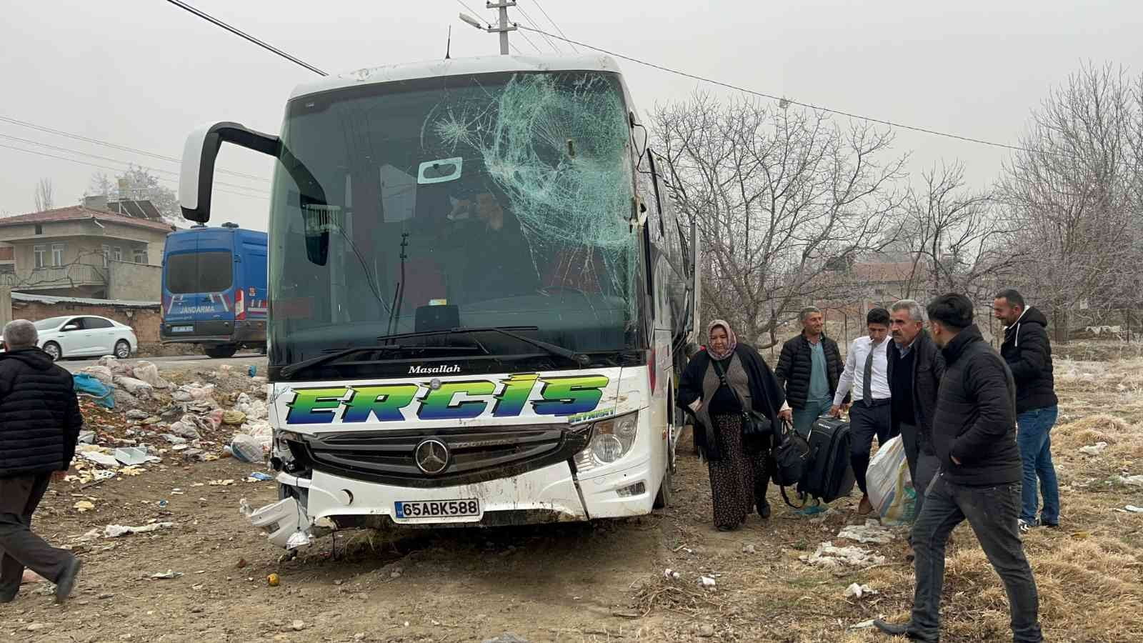 AFYONKARAHİSAR’DA TRAKTÖRE ÇARPTIKTAN SONRA