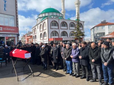 Depremde hayatını kaybeden Uzman Çavuş Mutlu Koçdemir son yolculuğuna uğurlandı