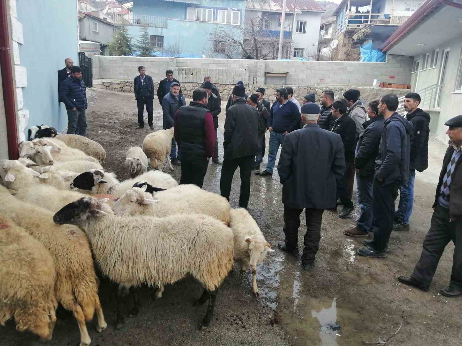 AFYONKARAHİSAR’IN ŞUHUT İLÇESİNDE KÖY