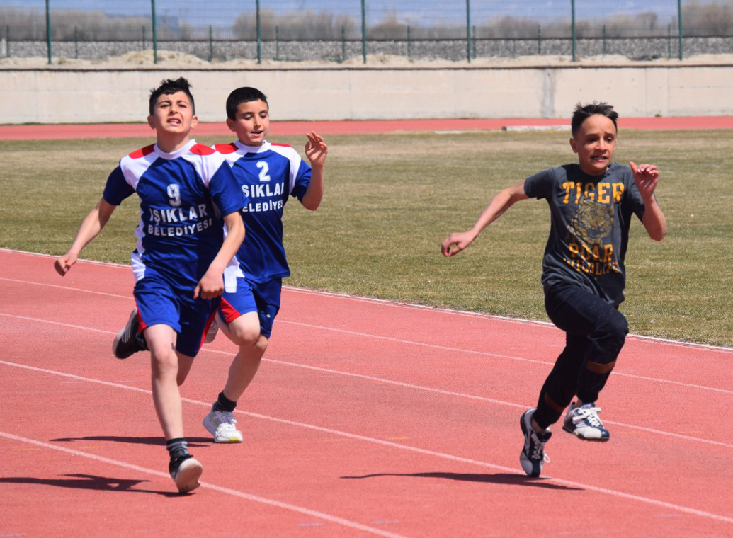 Afyonkarahisar’da Okul Sporları karşılaşmaları