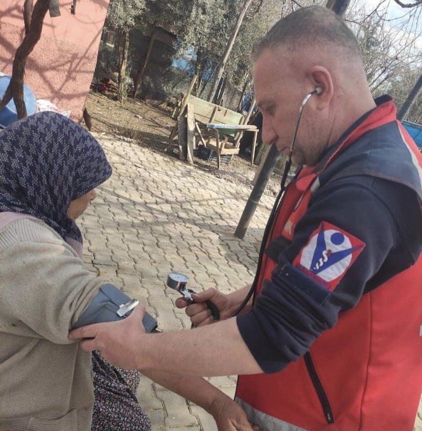 Afyonkarahisar’dan afet bölgesine giden