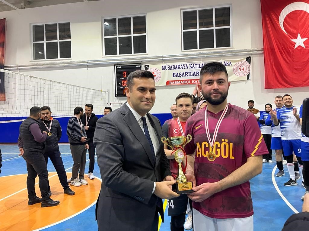 AFYONKARAHİSAR’IN BAŞMAKÇI İLÇESİNDE VOLEYBOL