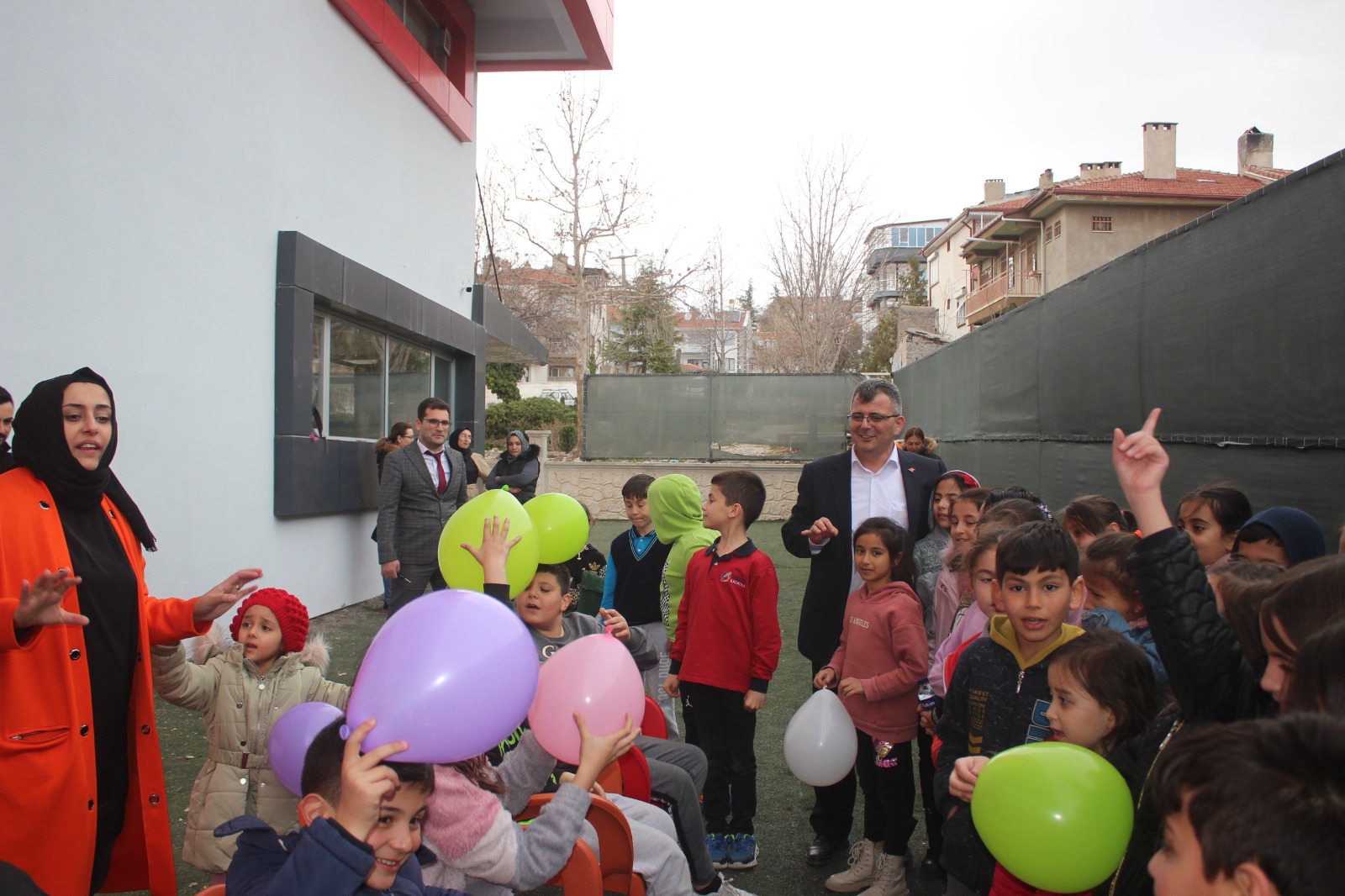 Emirdağ Belediyesi’nin öğrencilerin hizmetine