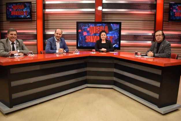 Kanal 3 ekranlarında Selcen