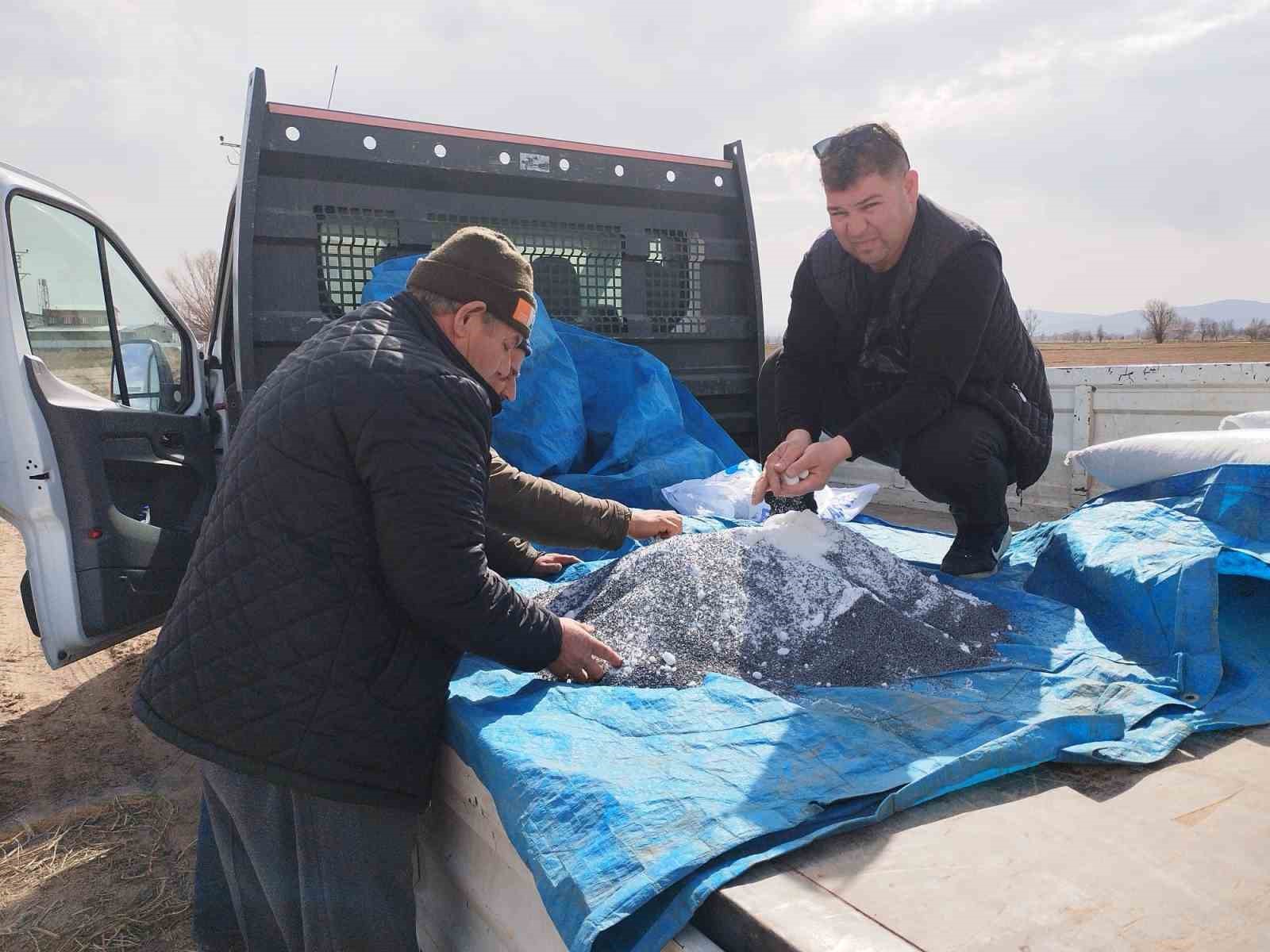 AFYONKARAHİSAR'IN ŞUHUT İLÇESİNDE KURU