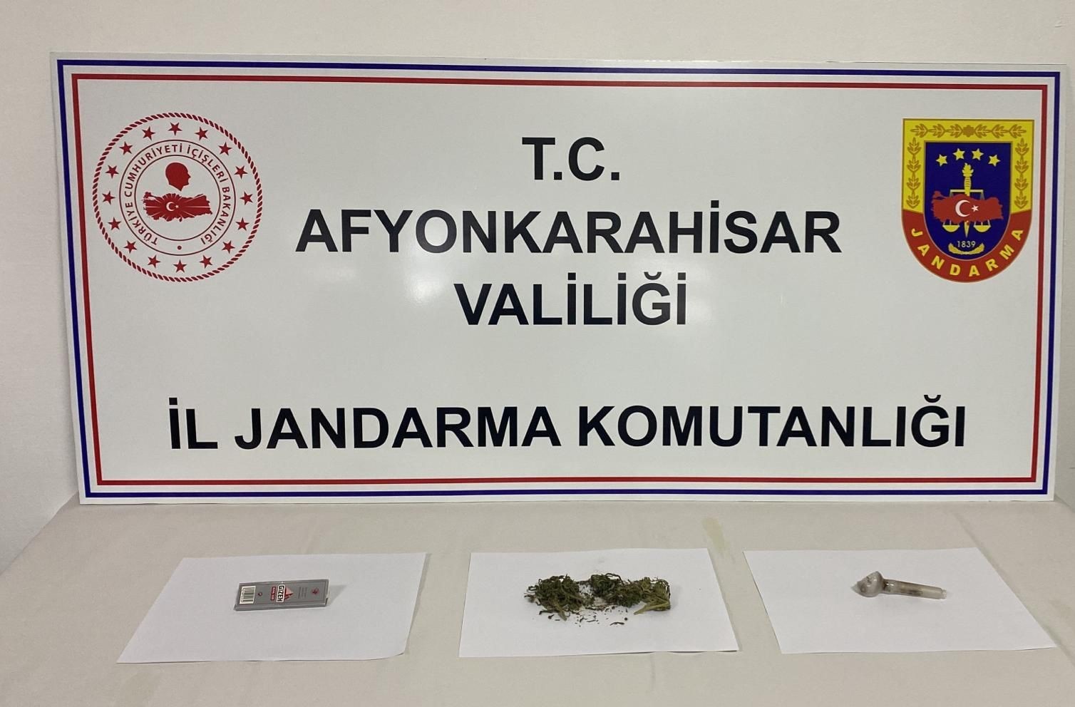 AFYONKARAHİSAR’DA DEVRİYE GEZEN JANDARMA