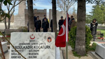 Şehit Jandarma Uzman Çavuş Abdülkadir Kocatürk, mezarı başında anıldı