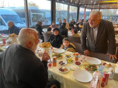 Sinanpaşa Belediye Başkanı Karaman, depremzedelerle bir araya geldi