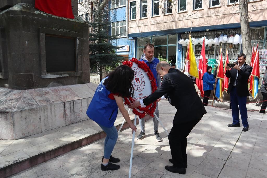 AFYONKARAHİSAR'IN ŞUHUT İLÇESİNDE GENÇLİK