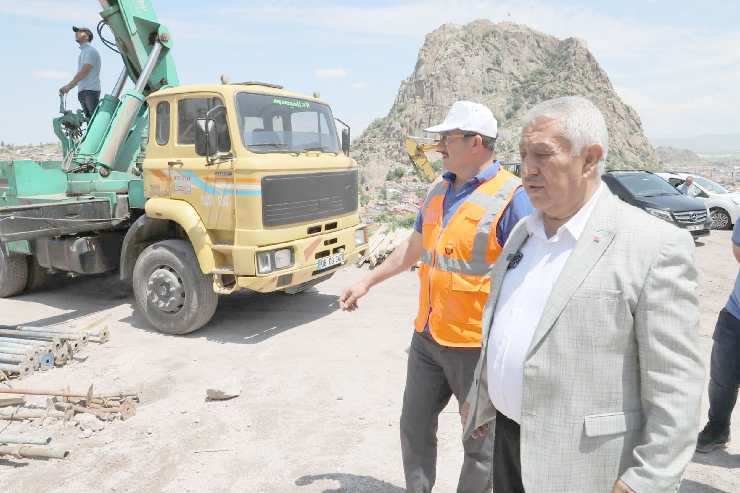 Belediye Başkanı Mehmet Zeybek,