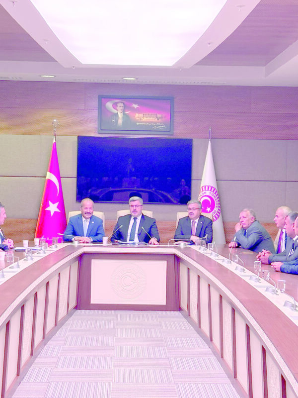 “Birlikte rahmet ve güç vardır”