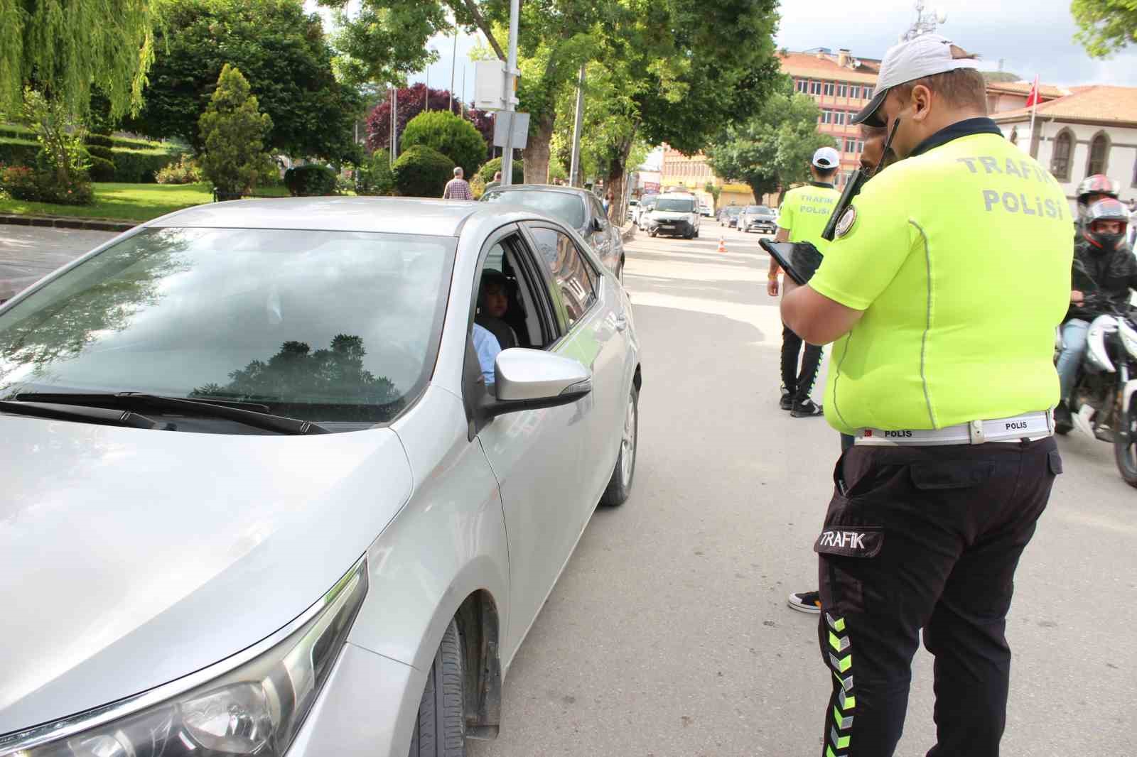 AFYONKARAHİSAR’DA POLİS TARAFINDAN ‘HUZUR-3’