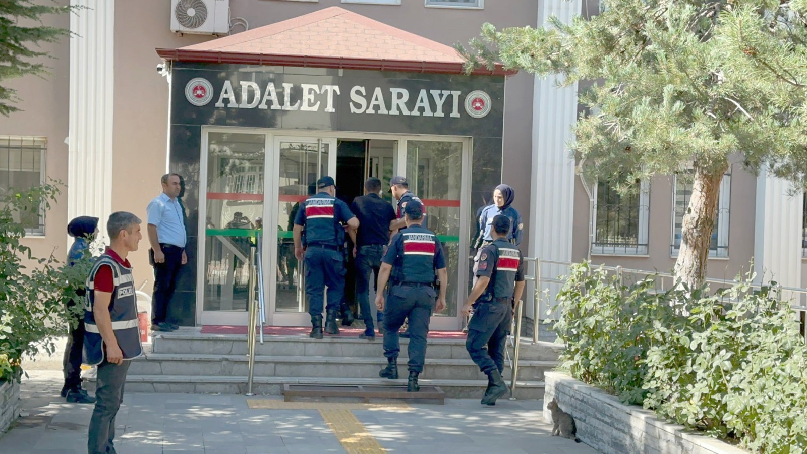 İlçe Jandarma Komutanlığındaki işlemleri