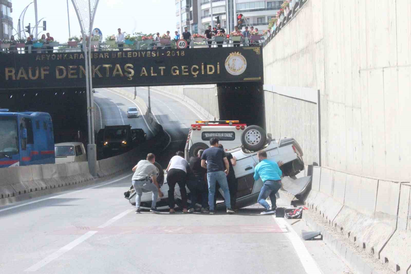 AFYONKARAHİSAR’DA KONTROLDEN ÇIKARAK ORTA