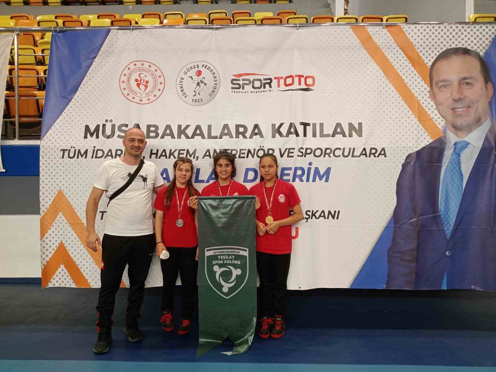 AFYONKARAHİSAR YEŞİLAY SPOR KULÜBÜ