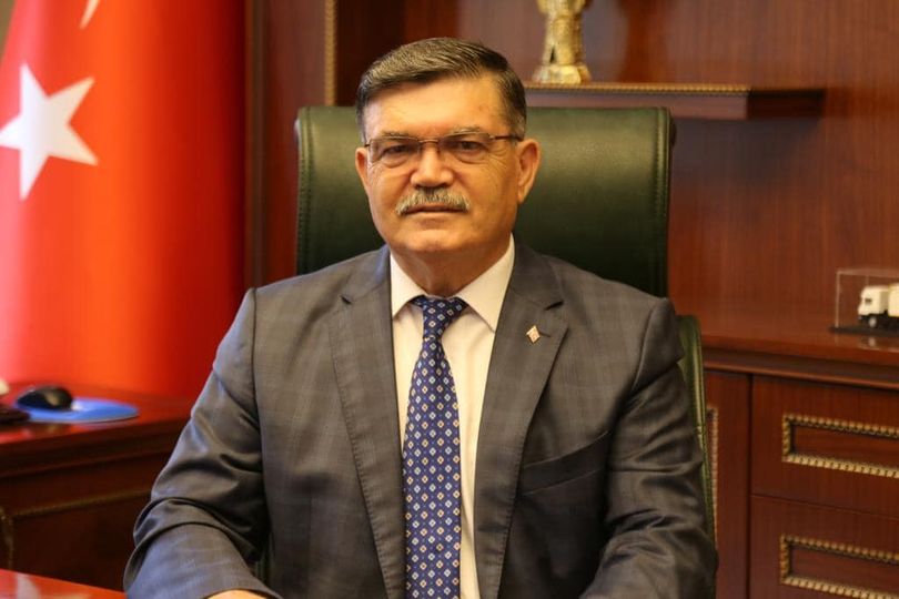 ERKMEN BELEDİYESİNDEN DERECEYE GİREN ÖĞRENCİLERE CUMHURİYET ALTINI