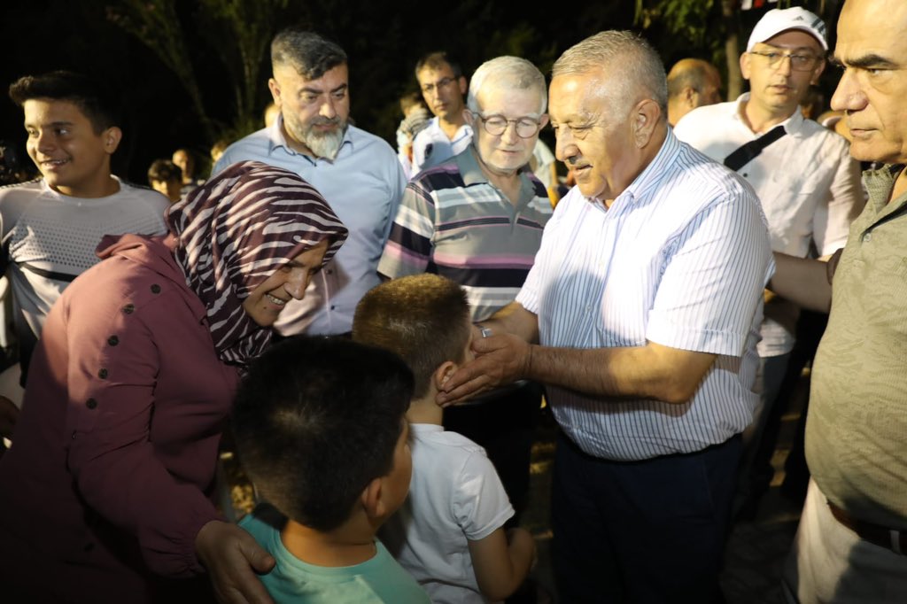 Başkan Zeybek’in  mahalle buluşmaları devam ediyor!