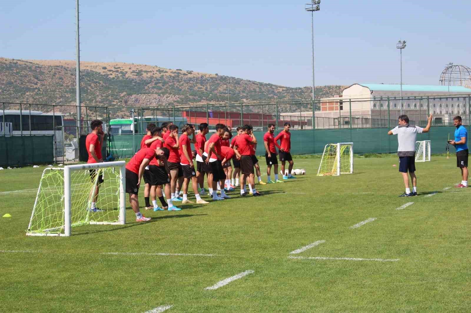 TFF 2. LİG EKİPLERİNDE