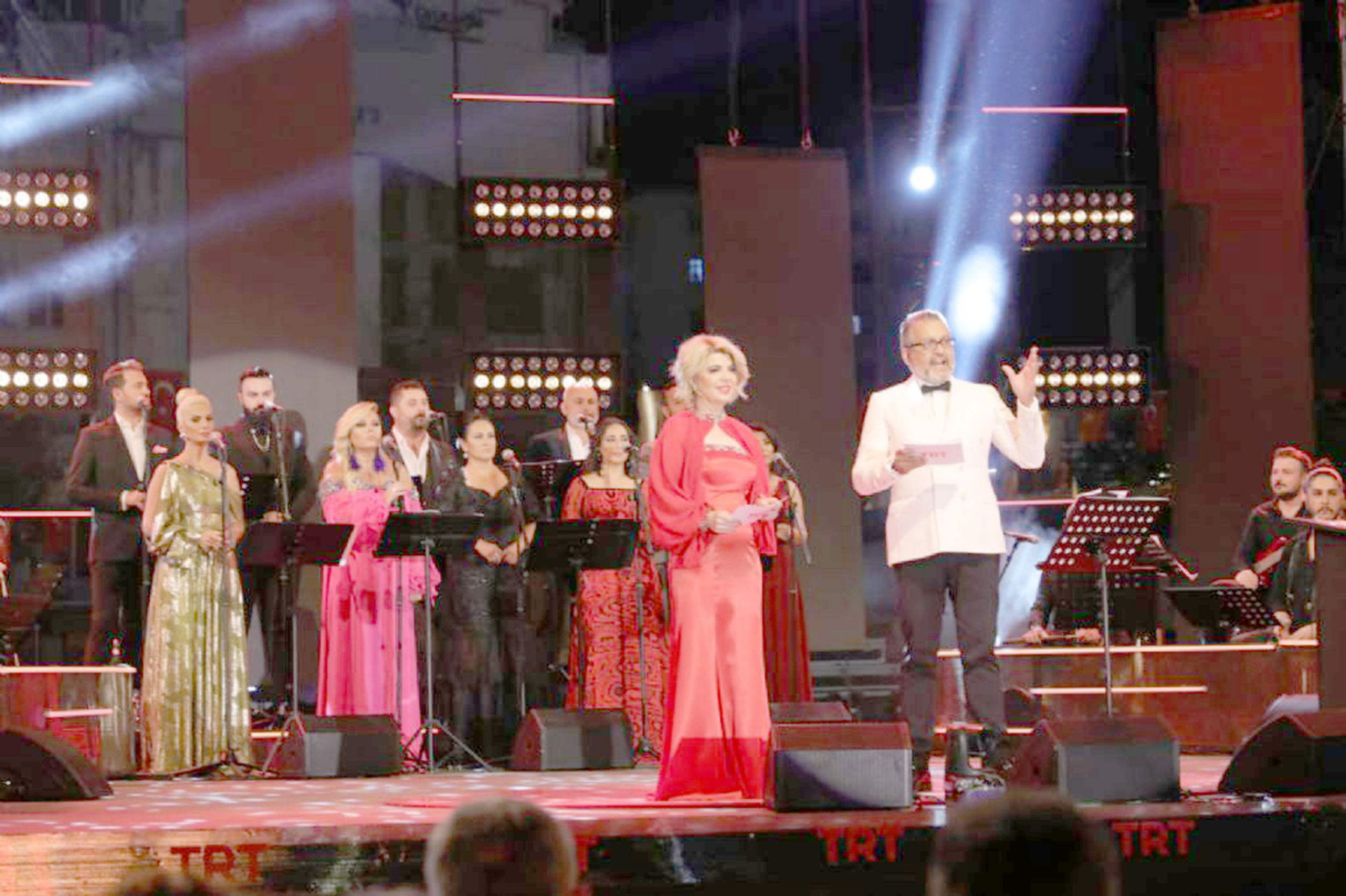 TRT sanatçılarından muhteşem konser!