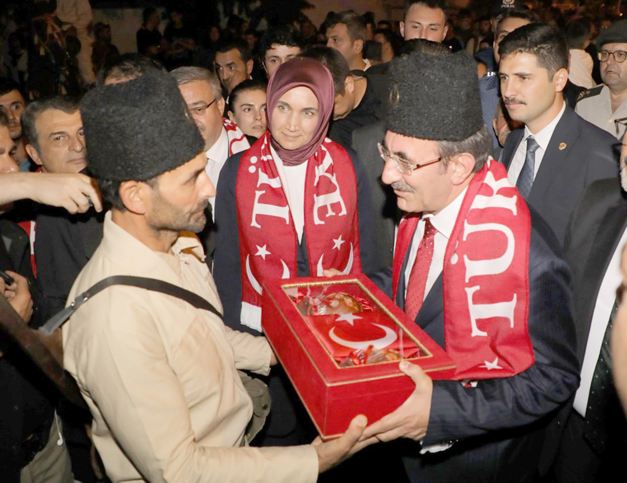 “Zillete teslim olmayacağız, küllerimizden yeniden doğacağız”