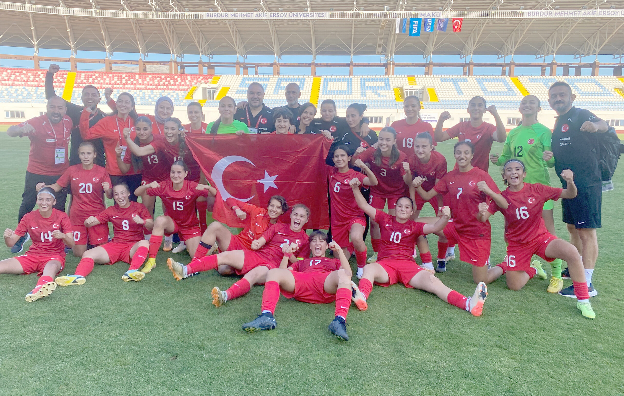 U17 Kız Milli Takımı, A Ligi’ne YÜKSELMEYİ GARANTİLEDİ