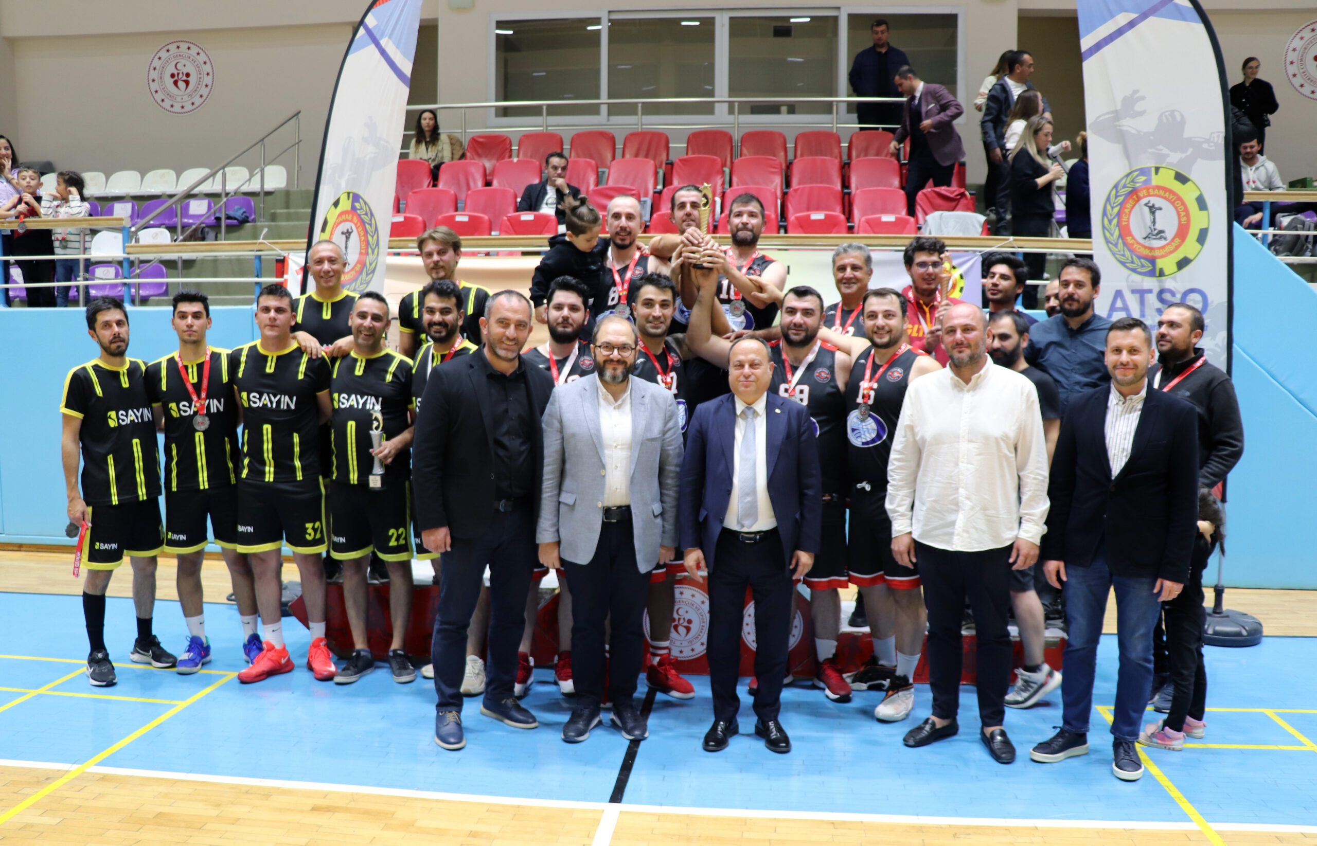 Basketbolda şampiyon Baro