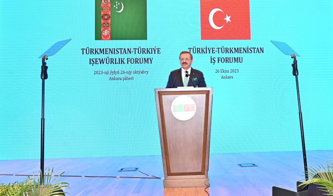 Türkiye-Türkmenistan İş Forumu’nda konuşan