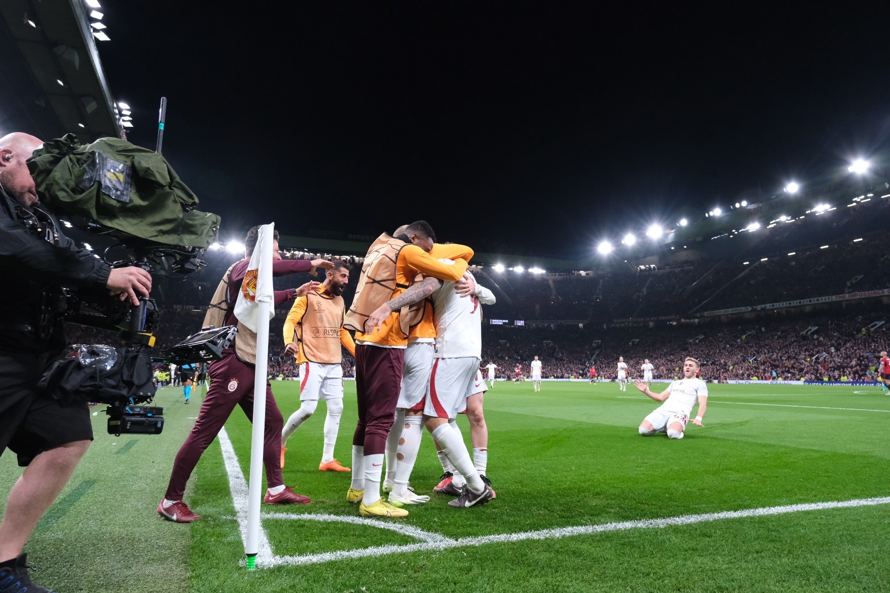 Manchester United: 2 – Galatasaray: 3