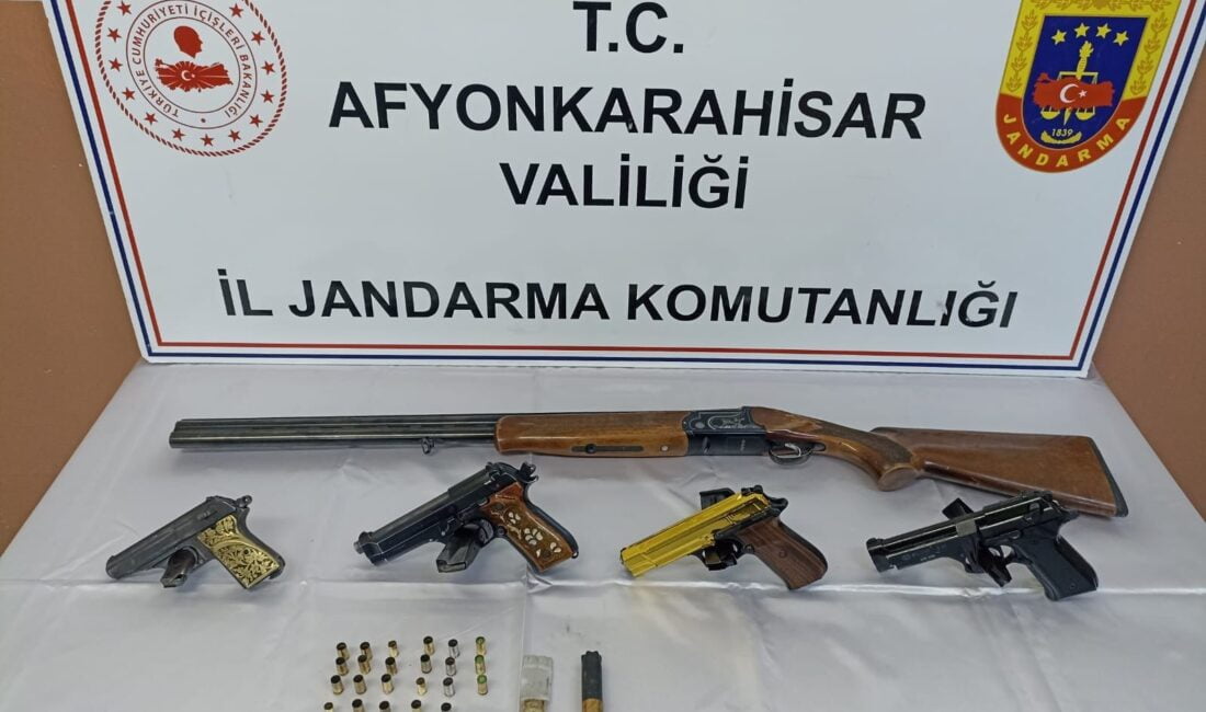 Afyonkarahisar’da gerçekleştirilen nişan töreninde