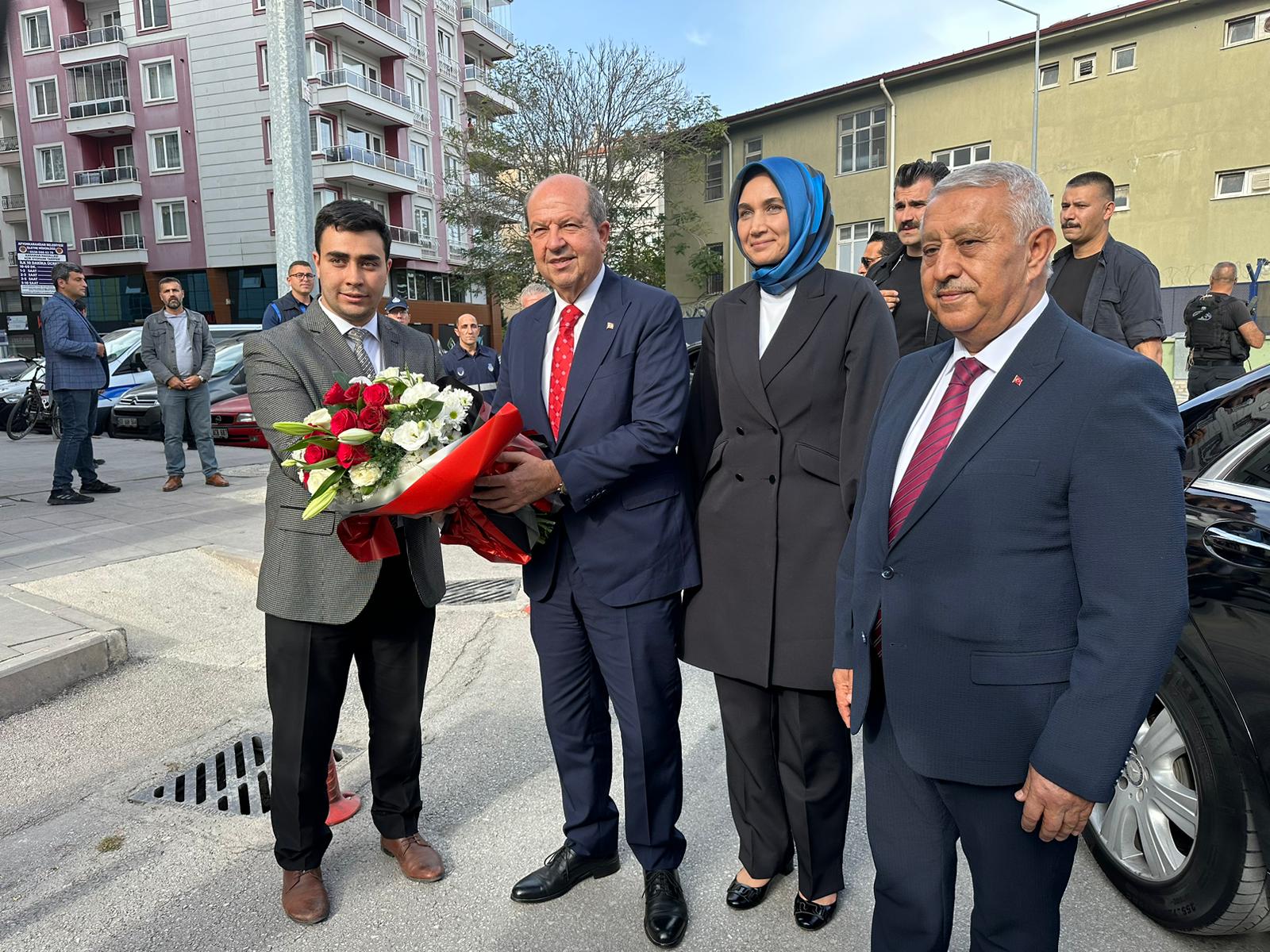 Tatar,  Belediye’yi ziyaret etti