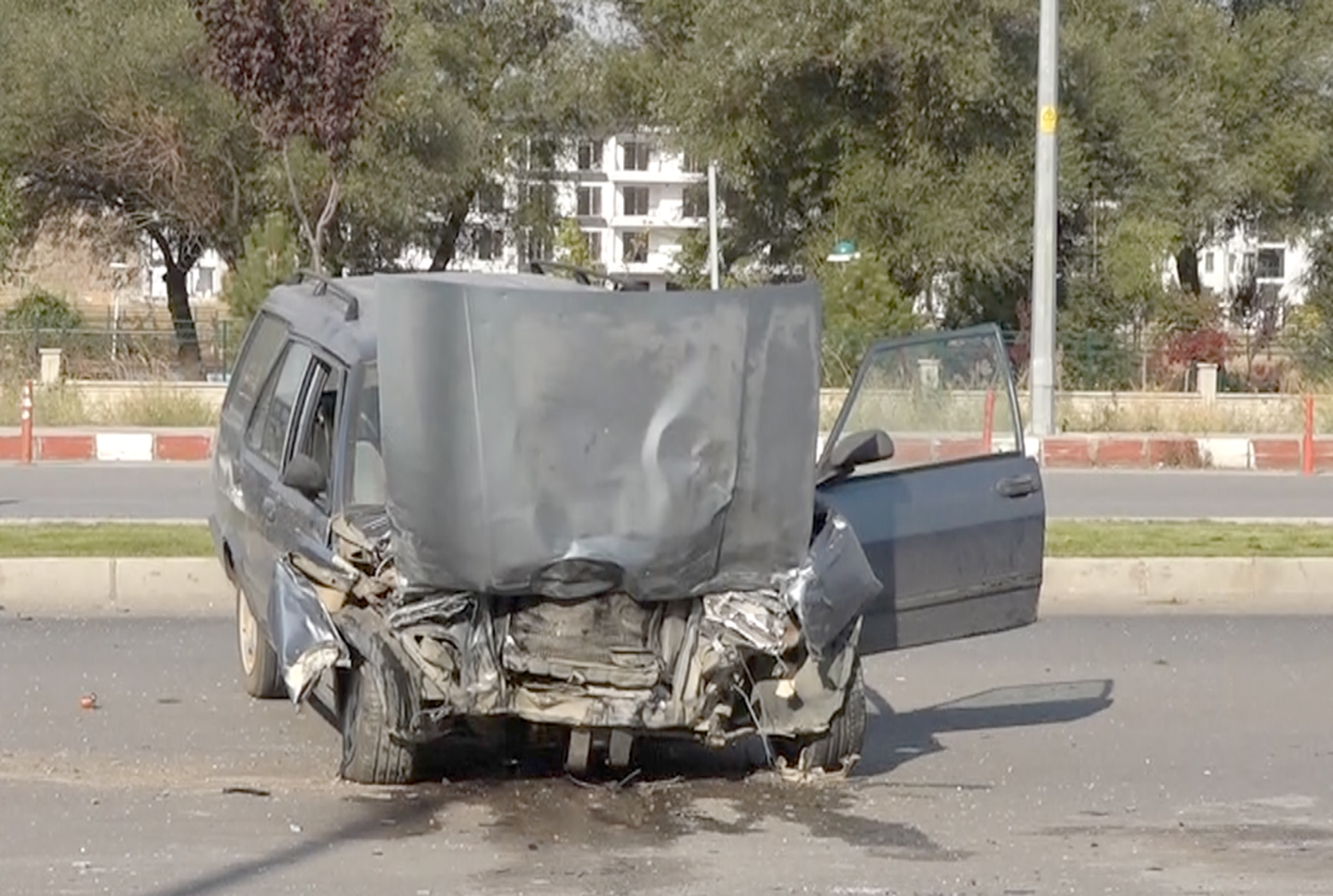 Otomobiller çarpıştı: 1 ölü