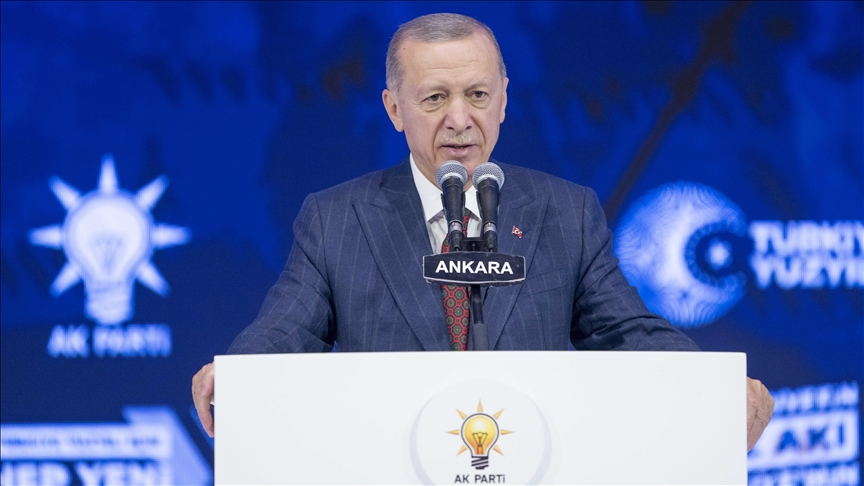 SON DAKİKA: Erdoğan, AK Parti Genel Başkanlığına yeniden seçildi