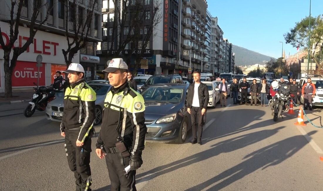 Bursa’da saat 09.05’i gösterdiğinde