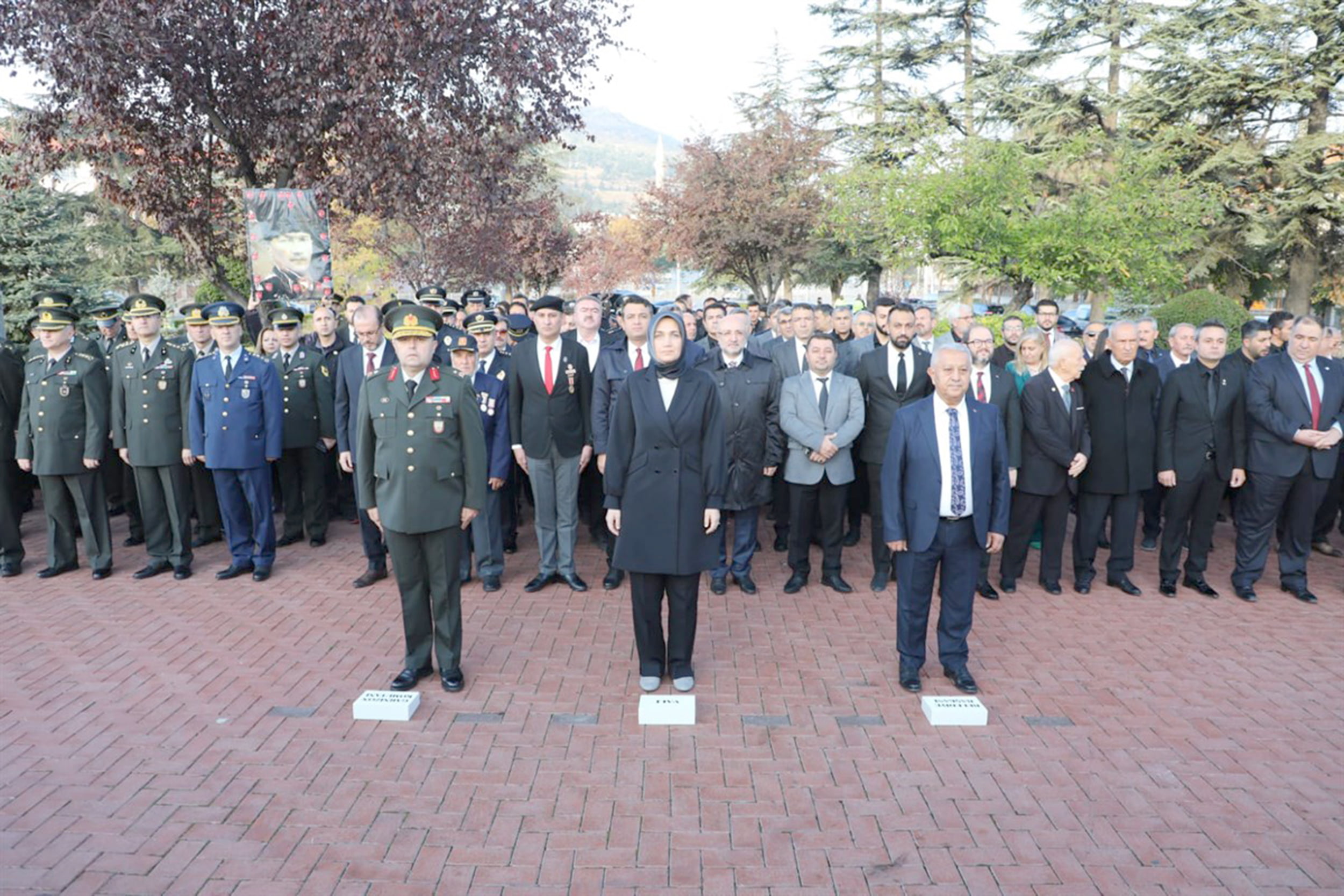 Saygı, rahmet ve minnetle andık