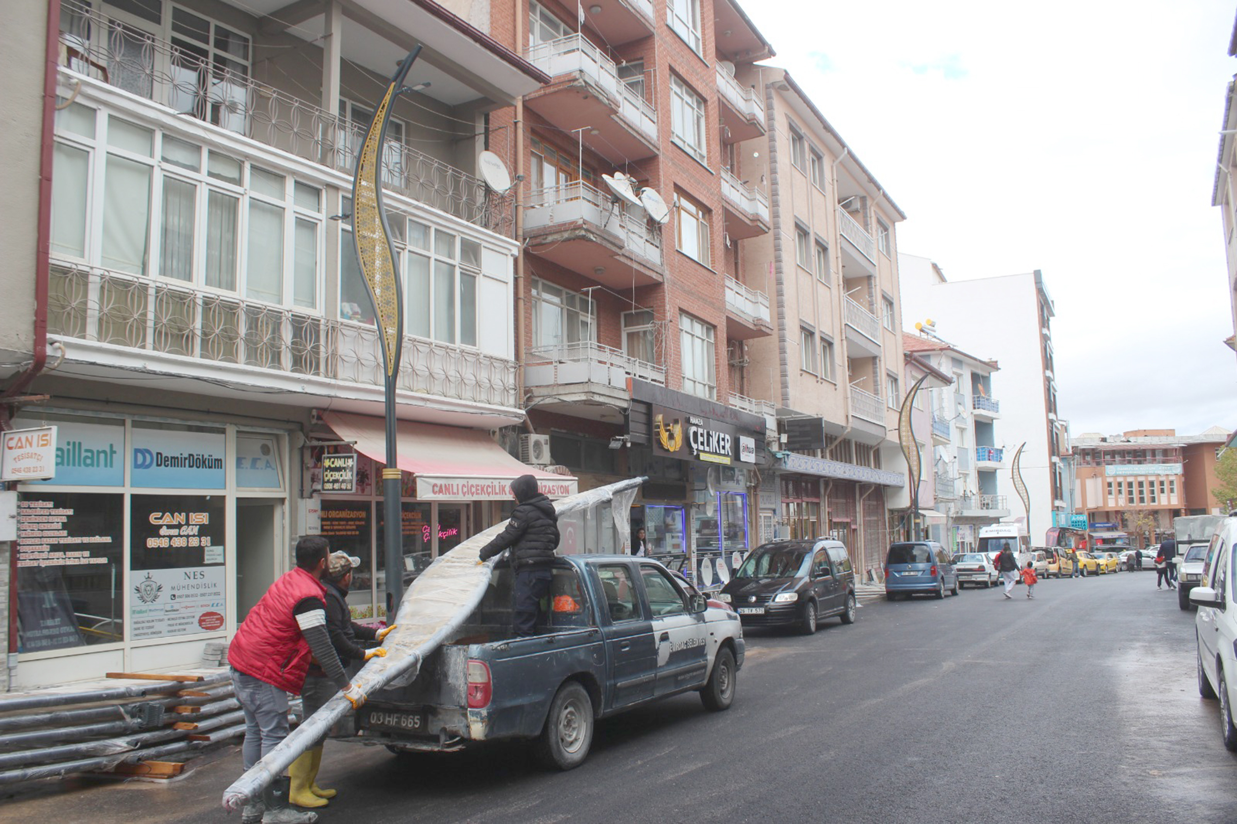 Emirdağ ışık saçıyor