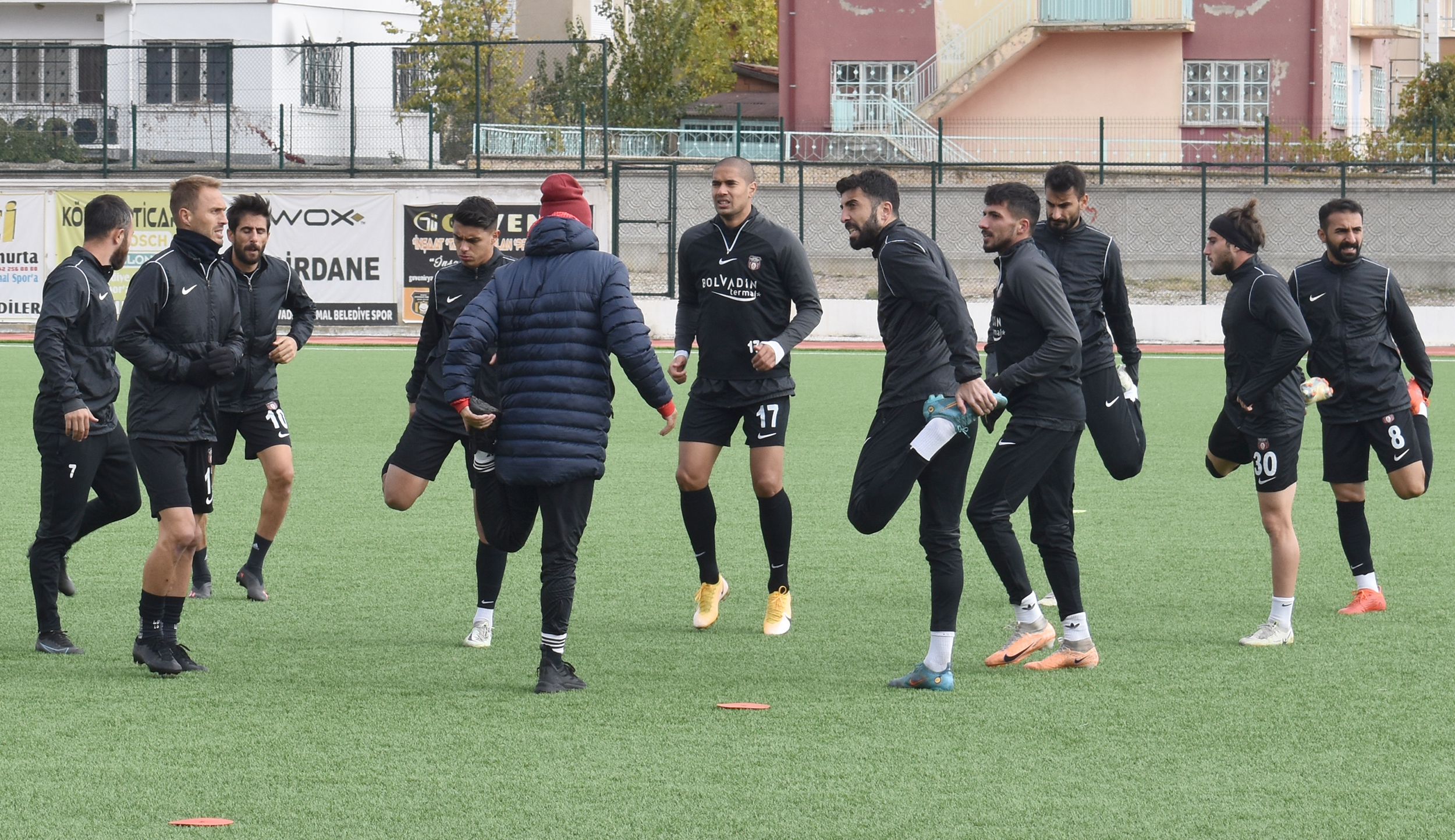 Bolvadin kazandı, Emirdağ farklı kaybetti