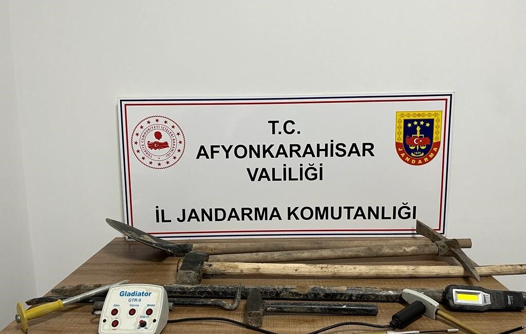 Afyonkarahisar’da devriye gezen jandarma