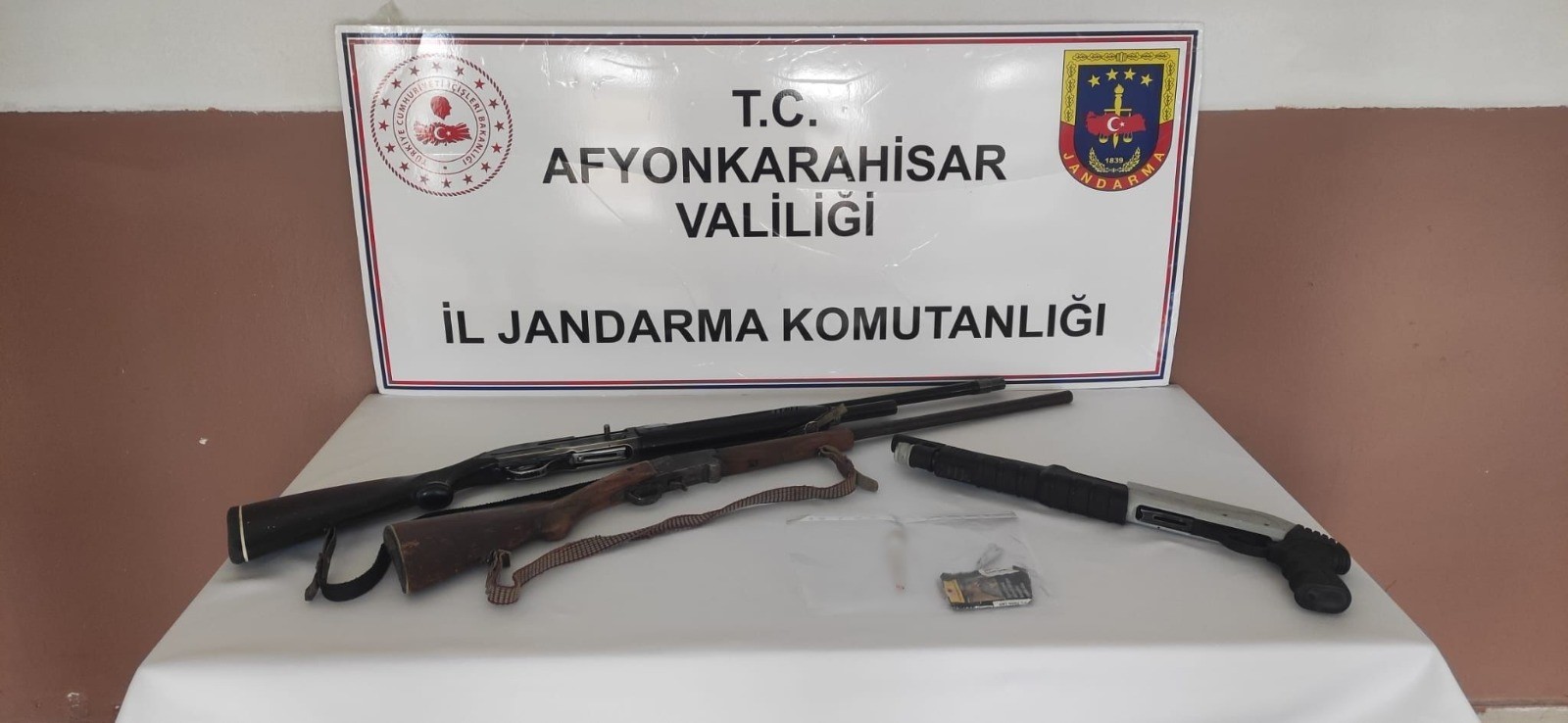 Uyuşturucu operasyonunda 5 kişi gözaltına alındı