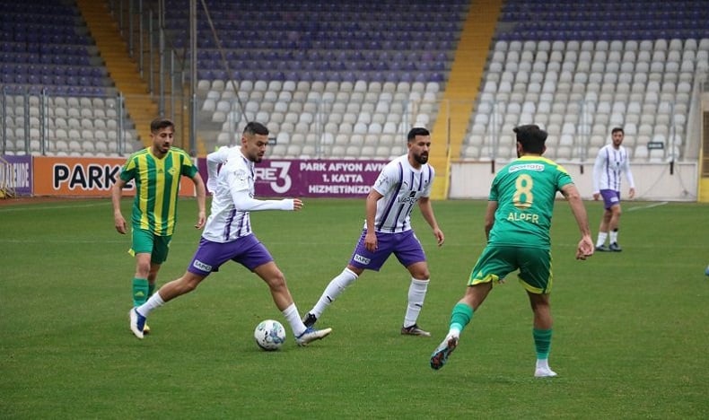 Afyonspor’da alacaklarını alamadıkları gerekçesiyle