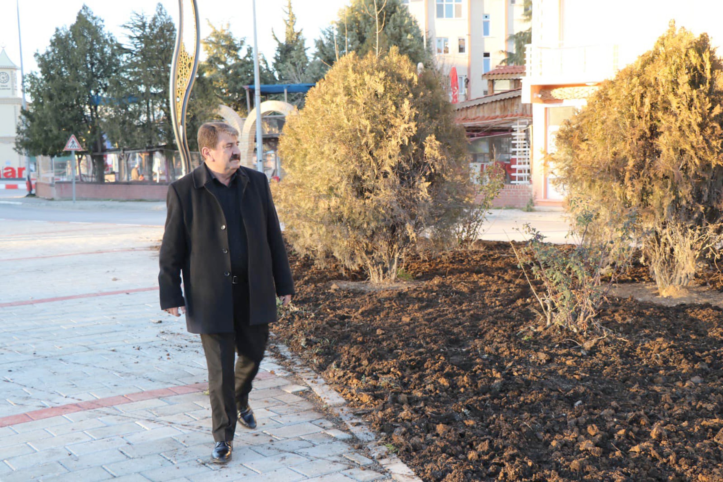 “Belediyemiz hummalı bir şekilde çalışıyor”