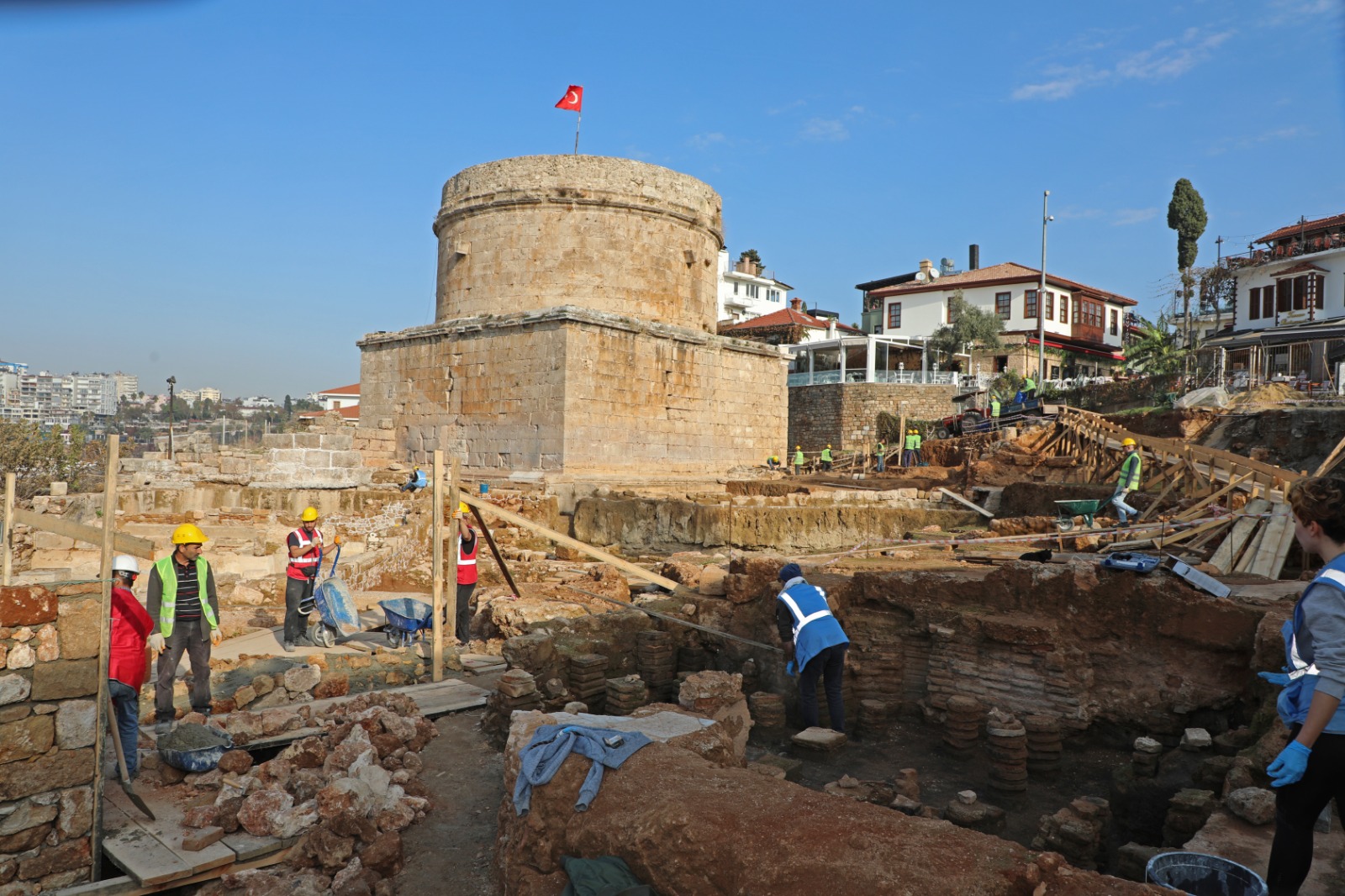 Antalya Hıdırlık Kulesi seyir terası projesi başladı