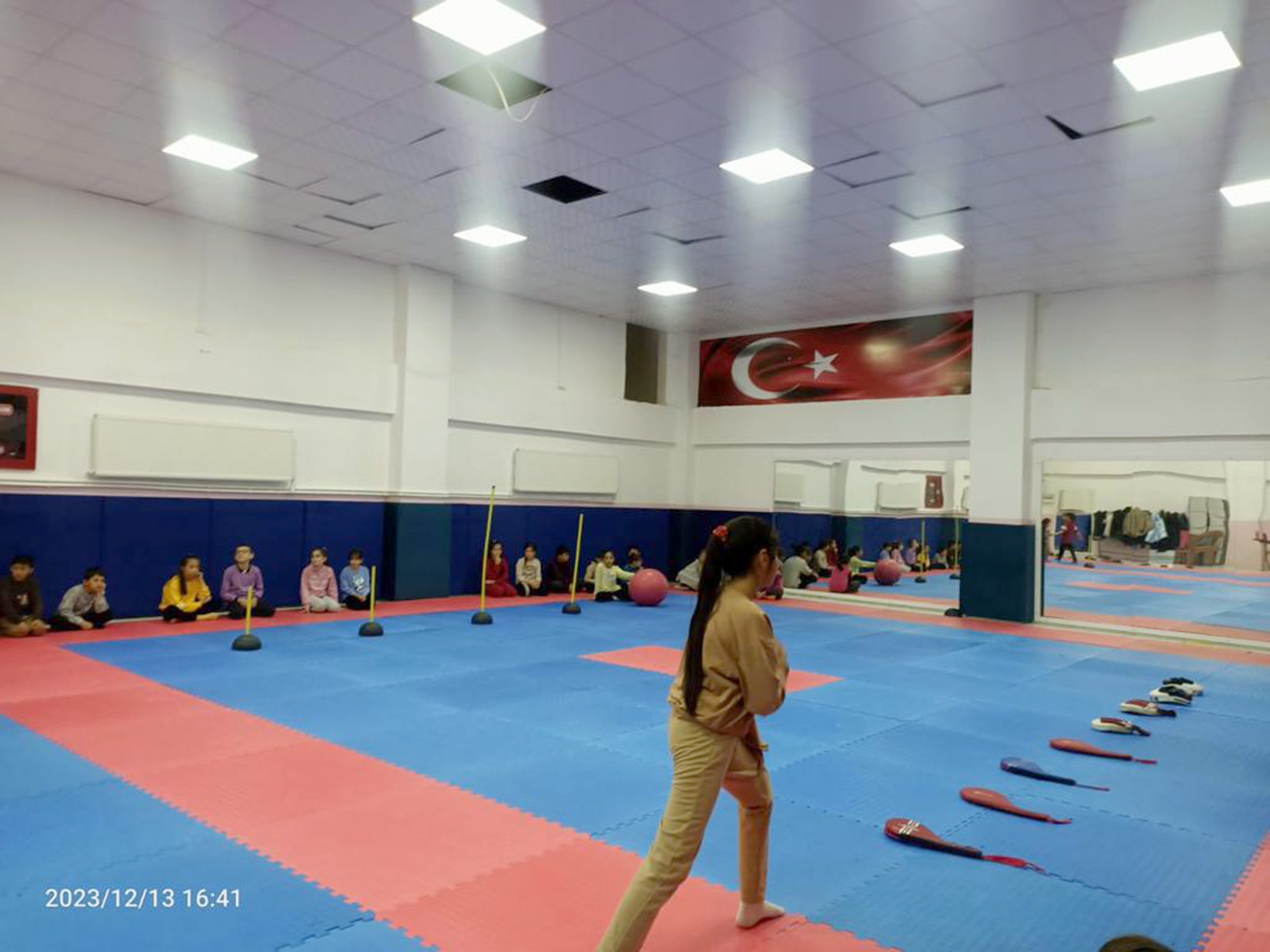 Yetenekli sporcular eğitmenler gözetiminde gelişiyor