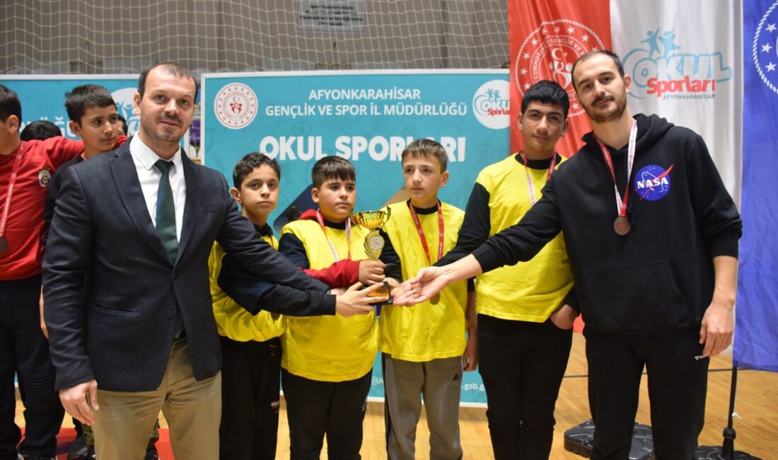 Afyonkarahisar’da Okul Sporları Dart