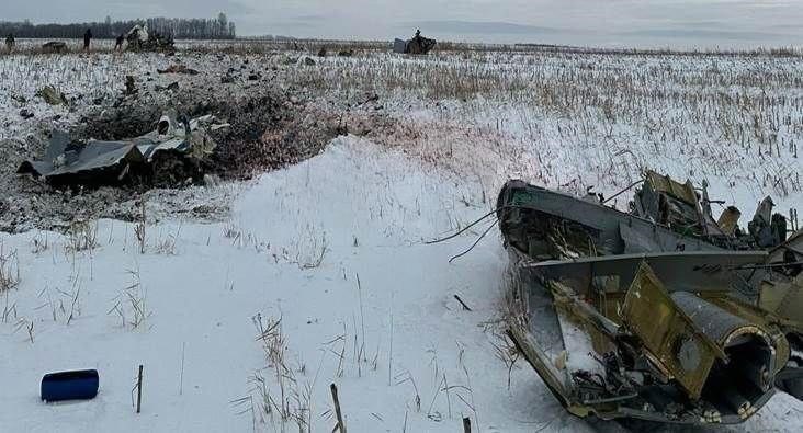 Ukraynalı esir askerleri taşıyan uçak düştü: 65 ölü