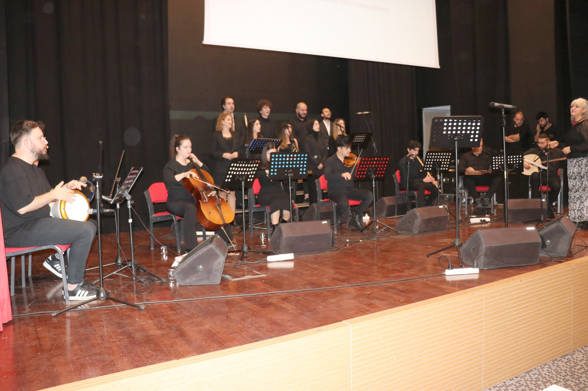 İyilik konseri düzenlendi