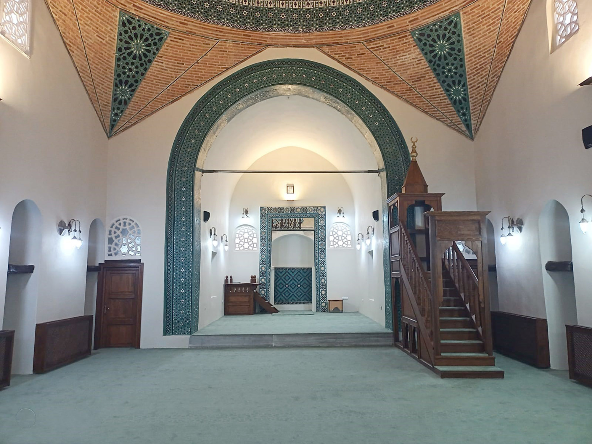 Taş Camii ibadete açıldı