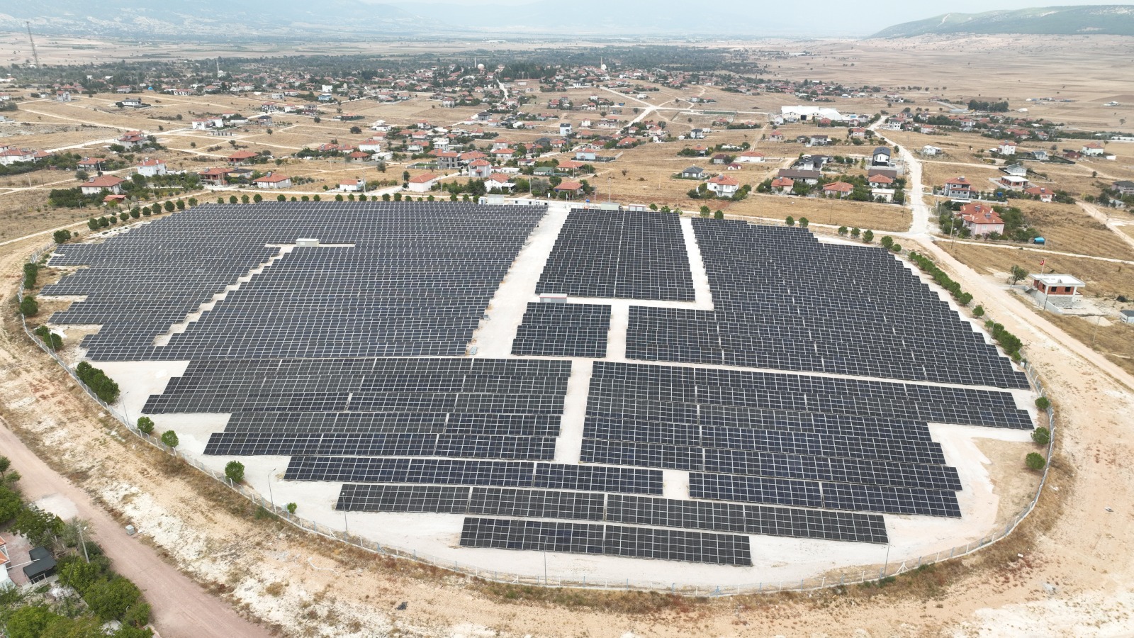 ASAT’ın güneş panelleri, 2600 konutun 1 yıllık elektriğine denk enerji üretiyor