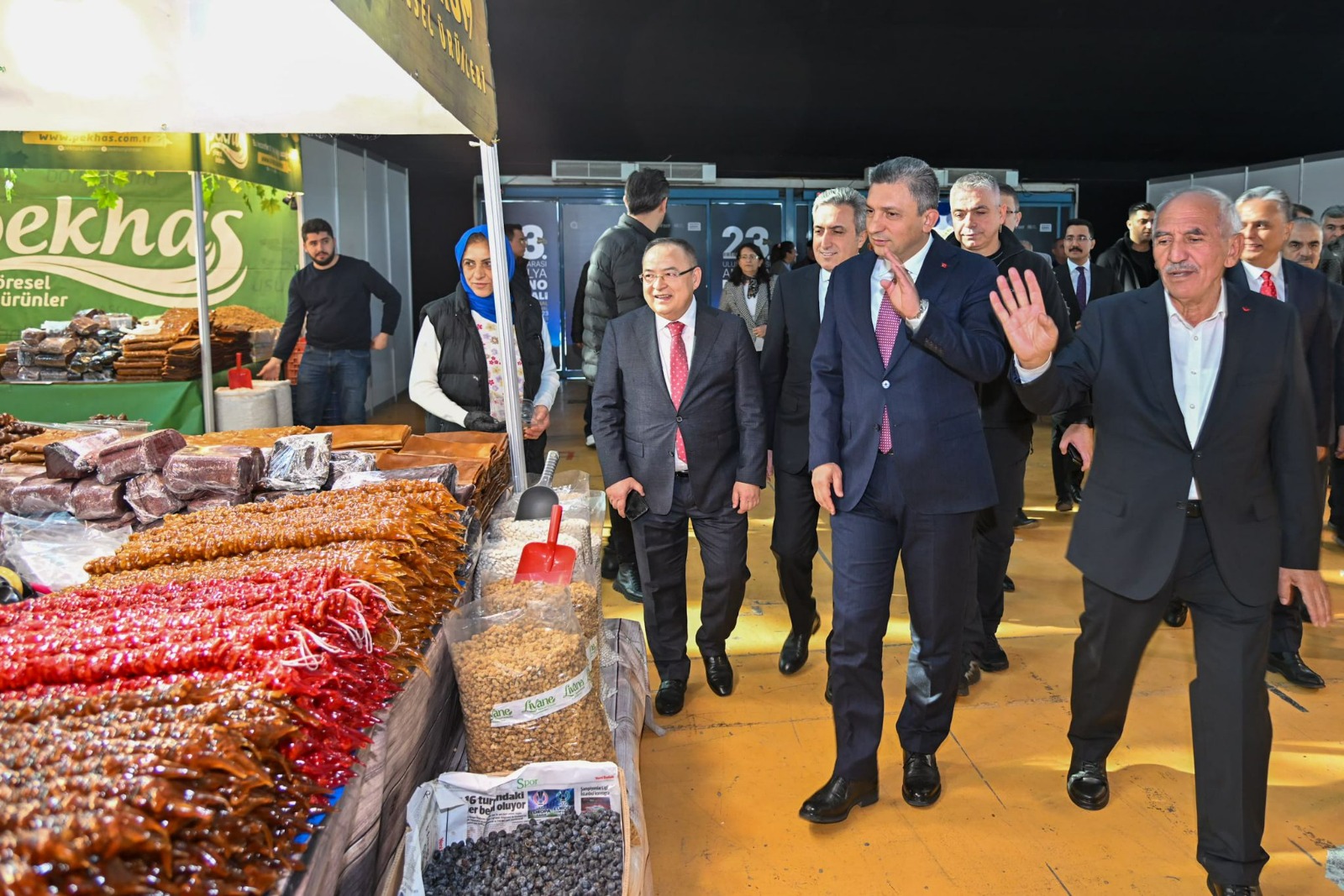 Anatalya Valisi Şahin: Erzurum Dadaşı ile Antalya Yörükleri bir ve beraberdir